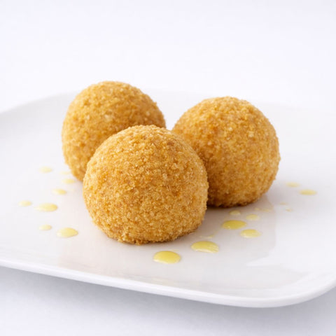 dettaglio panatura delle polpette di tofu vegan